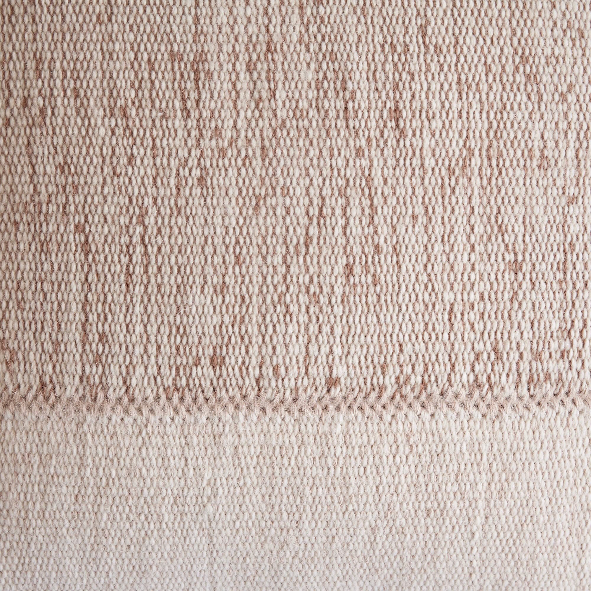 Claro Pillow