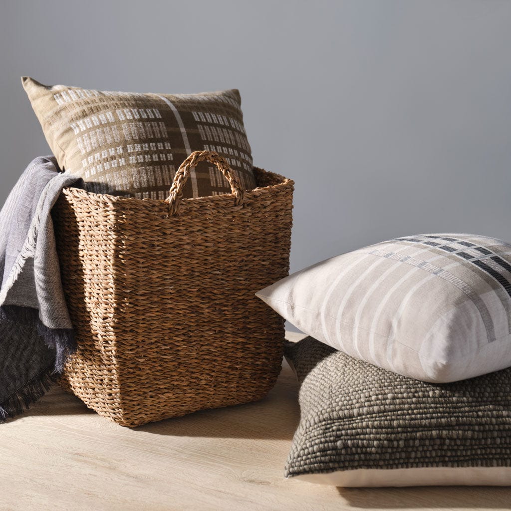 Isidora Pillow
