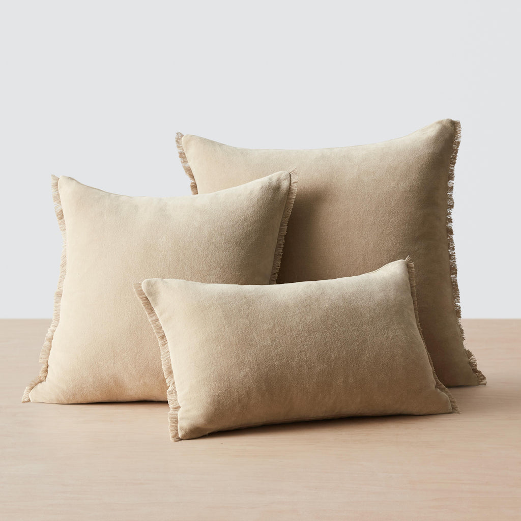 Naveta Velvet Small Lumbar Pillow