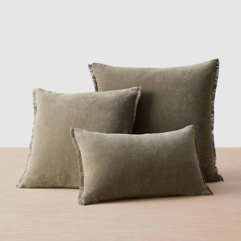 Naveta Velvet Small Lumbar Pillow